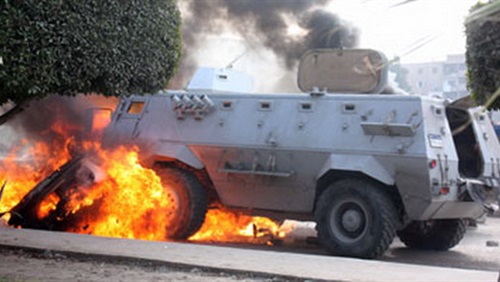 بالفيديو لحظة انفجار سيارة مفخخة استهدفت قوات الجيش المصري