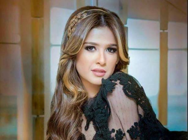 3 كلمات فقط.. ياسمين عبدالعزيز بأقوى ردّ على شيرين!