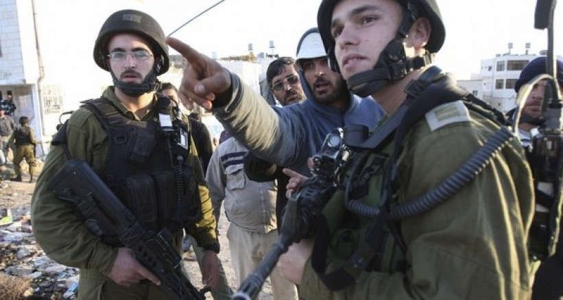 سلطات الاحتلال تسحب تصاريح النشطاء الفلسطينيين وتمنعهم دخول اسرائيل