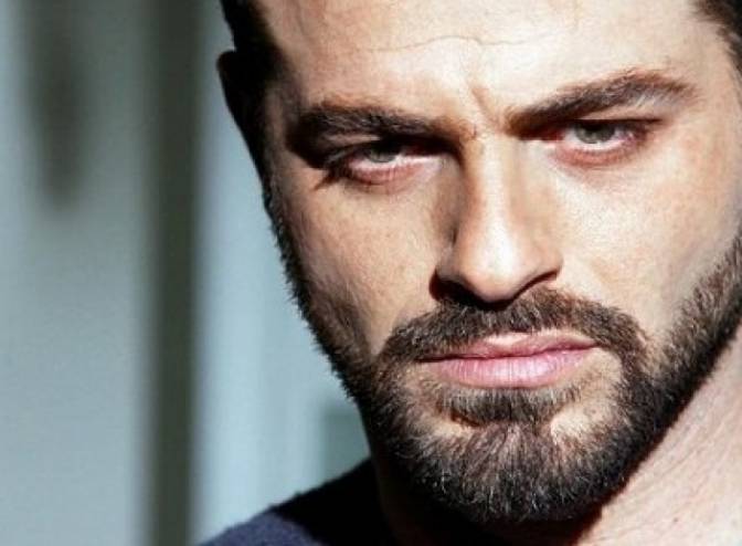 يوسف الخال يرد على مقابلة سيرين عبد النور بطريقته