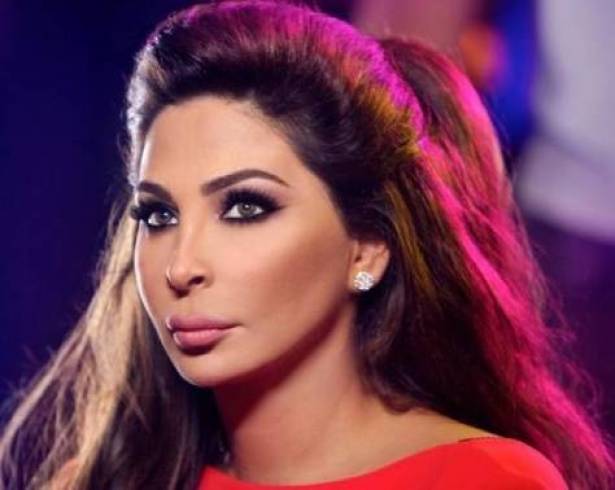 بالصور- إسرائيلية تسرق إليسا.. والأخيرة تخرج عن صمتها