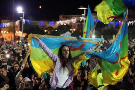 آلاف المغاربة يواصلون الضغط بشأن مقتل صياد