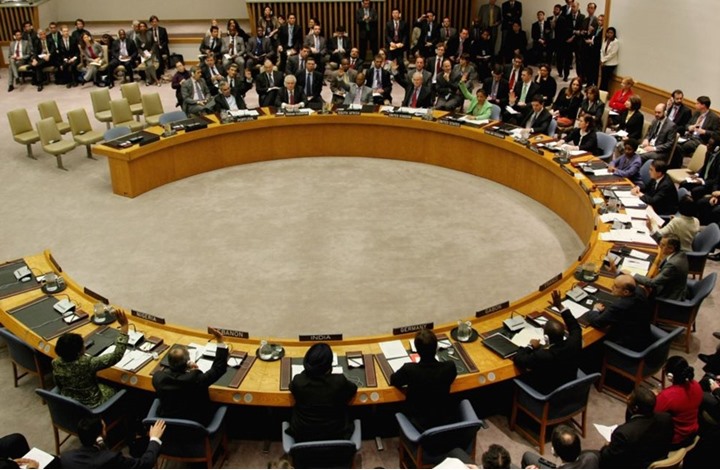 مشروع قرار بمجلس الأمن يفرض عقوبات على الحوثي ونجل صالح