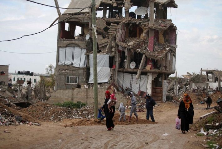 في يومها العالمي .. 35 ألف امرأة هُجِرت خلال عدوان 2014