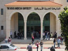 قوات الاحتلال تقتحم الجامعة الأمريكية وتصيب عشرات الطلبة