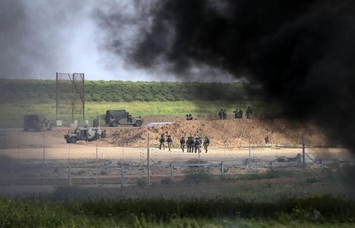 الاحتلال يرصد اختراق مجموعة من الفلسطينيين للسياج الأمني شمال القطاع
