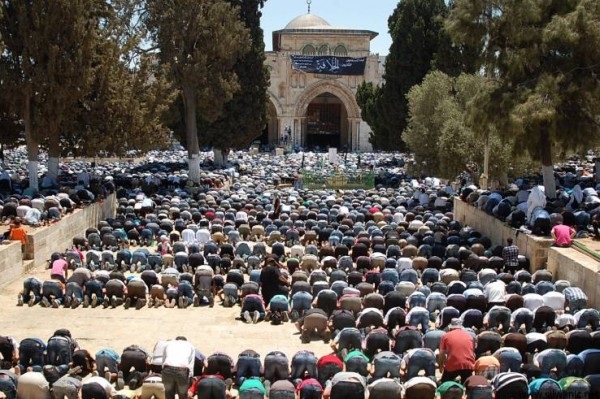 مفتي القدس:صلاة العيد في تمام الساعة السادسة وعشر دقائق
