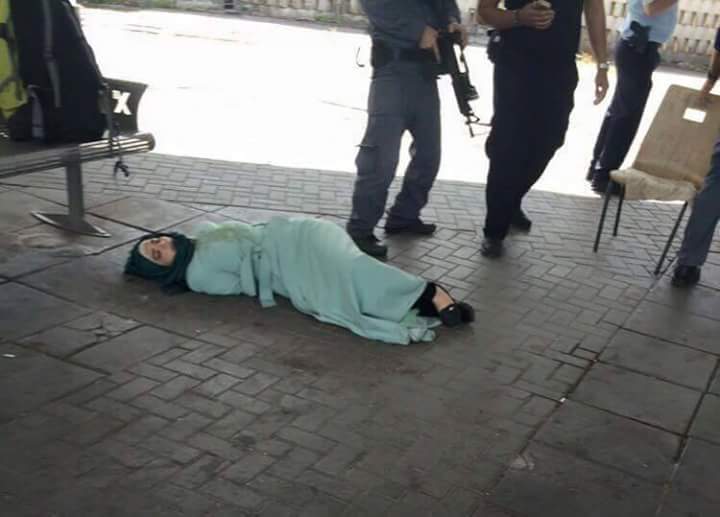 شاهد بالفيديو : بدم بارد .. اعدام فلسطينية بالعفولة من مسافة صفر