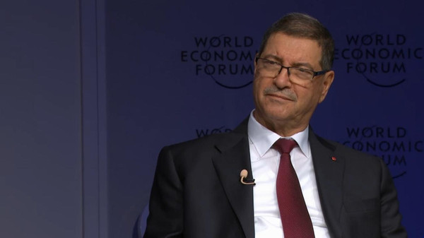 الصيد يؤكد رفضه للاستقالة والبرلمان هو الحاسم