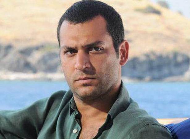 النجم التركي مراد يلدريم في غرفة العمليات!