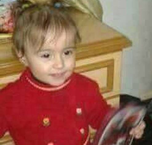 بعد وفاتها.. عائلة تروي تفاصيل معاناة طفلتها في إحدى مستشفيات غزة!