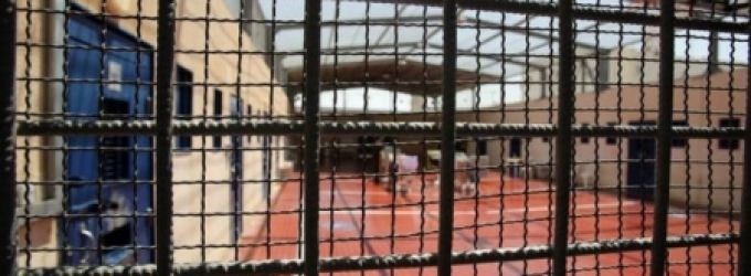 أسيران يواصلان إضرابهما عن الطعام رفضاً للاعتقال الإداري