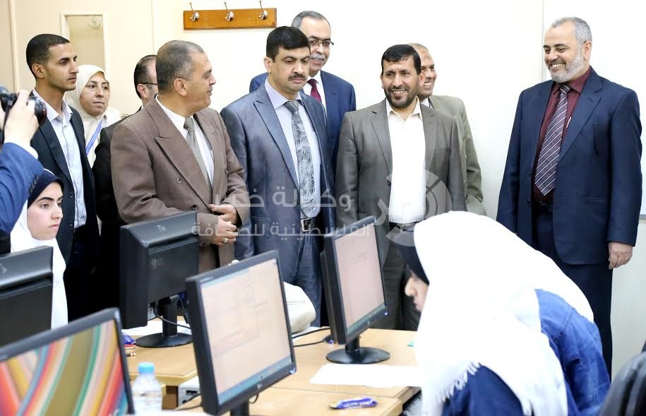 بالصور: بمشاركة رئيس قطاع التعليم.. تفقد امتحان التكنولوجيا العملي لطلبة الثانوية العامة