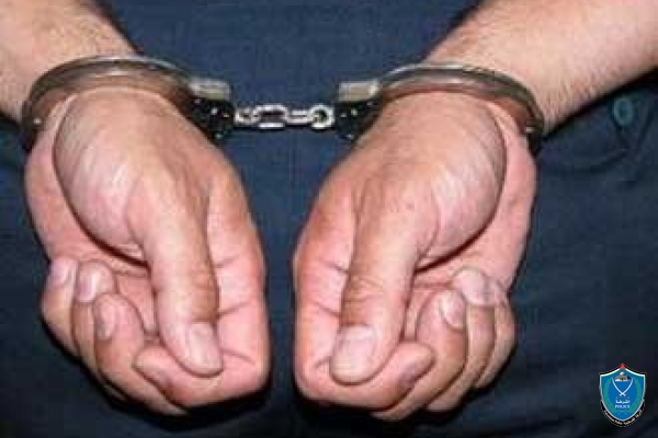 القاء القبض على شخص بتهمة الاعتداء وسرقة مبلغ مالي في بيت لحم