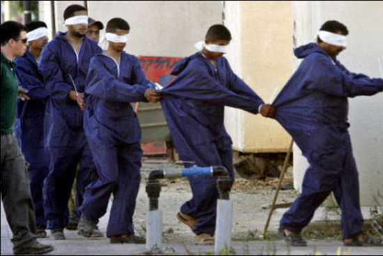 الاسرى في سجن "عتصيون" يتعرضون للتنكيل والتعذيب وظروف اعتقالية صعبة يعيشها سجن"عسقلان"