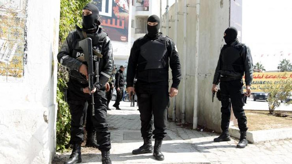 تونس.. اعتقال أميريكيين بحوزتهما مخططات إرهابية