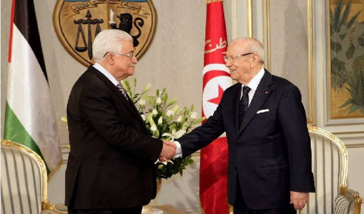 الرئيس يهنئ نظيره التونسي بذكرى الثورة