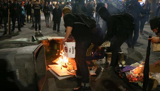 ترامب يهدد بقطع التمويل عن جامعة كاليفورنيا