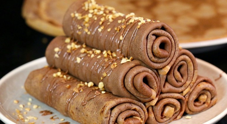 كريب بالشوكولاتة واللوز