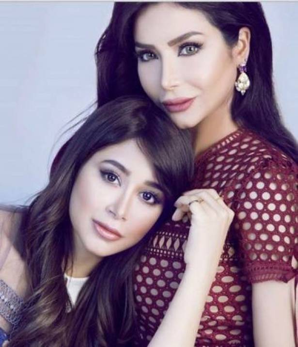 بالفيديو : الذي حقّق نصف مليون مشاهدة: أسيل عمران مصدومة بعدد أحذية شقيقتها!