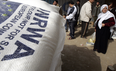 الأونروا ستصرف "كوبونة طارئة" لموظفي غزة الاحد