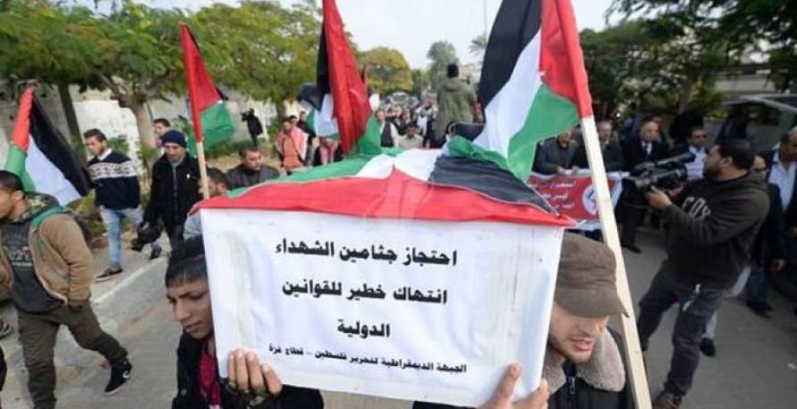 "الحملة الوطنية" تطالب الصليب الأحمر اتخاذ موقف من احتجاز الاحتلال لجثامين الشهداء