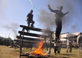 قلق إسرائيلي عارم من مخيمات "طلائع التحرير" والتلفزيون العبري: علينا أن نخاف جميعًا