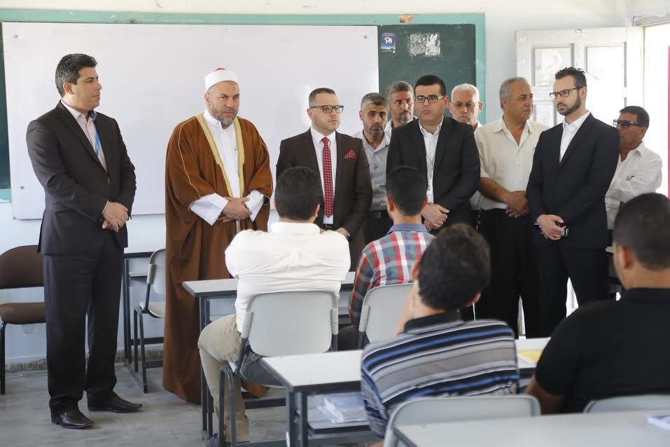 مجموعة الاتصالات الفلسطينية تفتتح مشروع دعم المعاهد الأزهرية بالأثاث