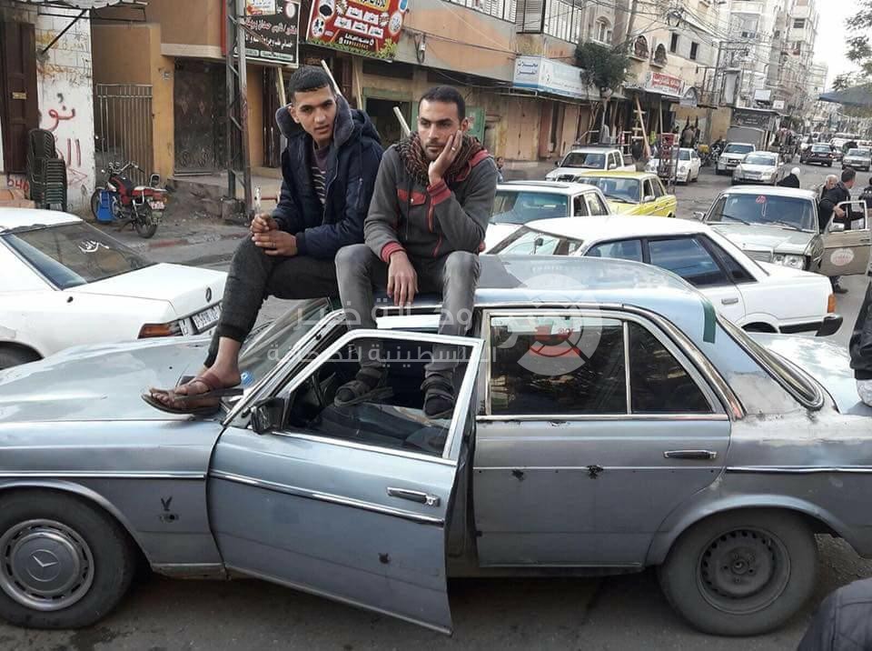 سائقو الأجرة يضربون عن العمل في خانيونس جنوب القطاع