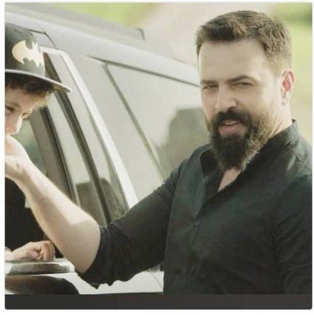 بينهنّ عشيقته.. تيم حسن يستسلم أمام ثلاث نساء!