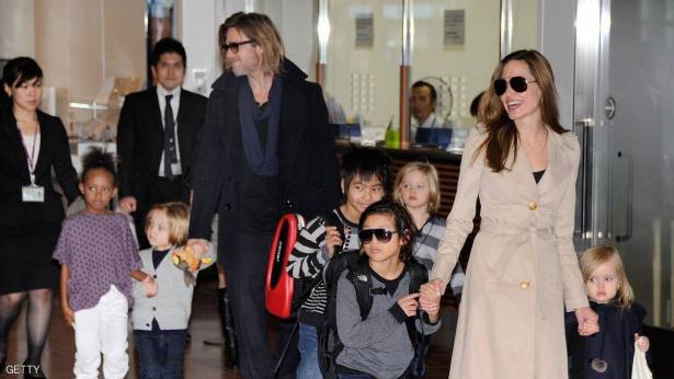 تطوّر مفاجئ.. أنجيلينا جولي اتفقت مع براد بيت!