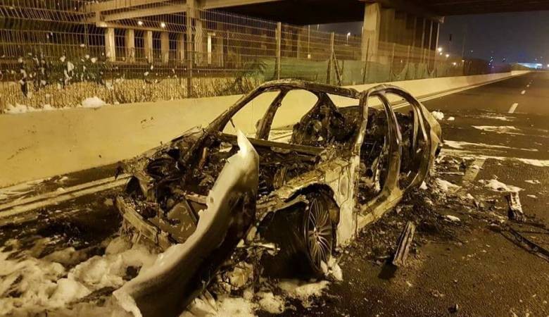مصرع شاب فلسطيني وإصابة آخر بانفجار سيارتهما في تل أبيب