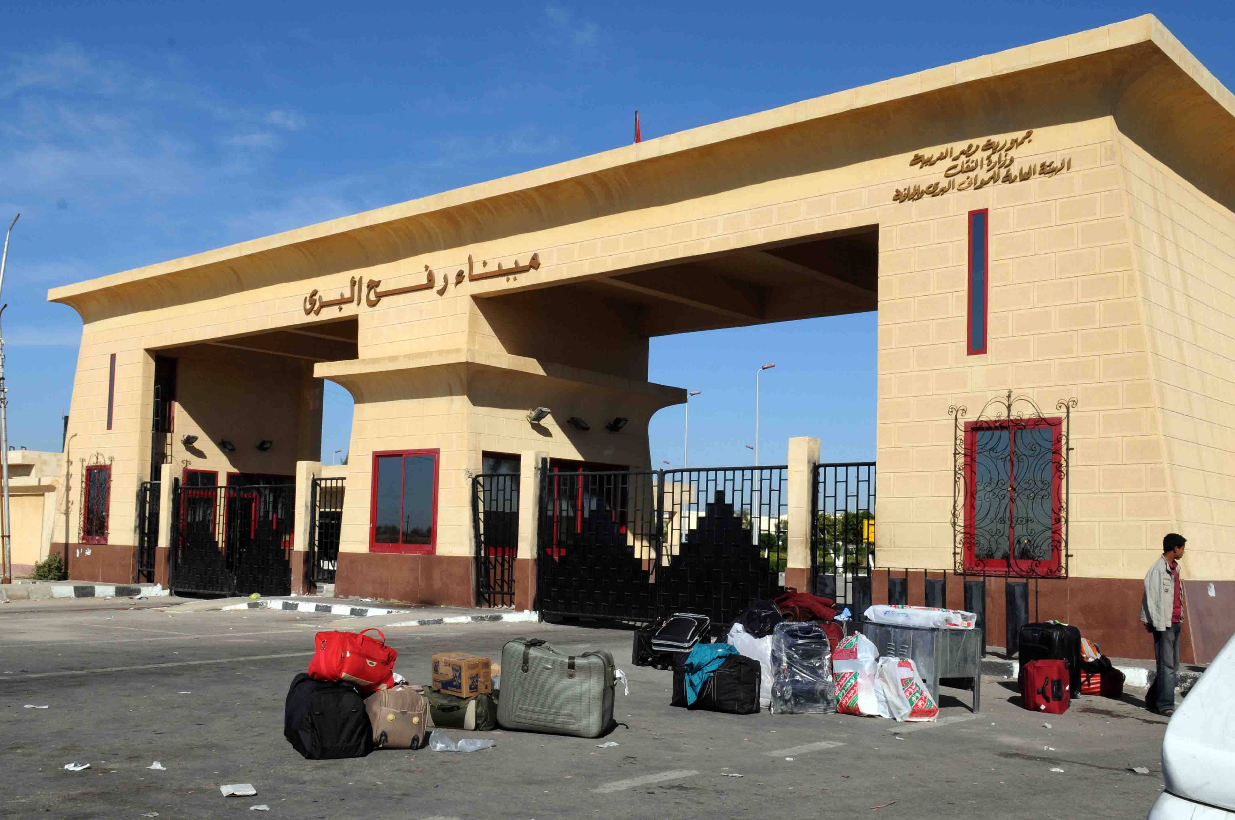 حماس تطالب مصر باتخاذ قرار لتمديد عمل معبر رفح
