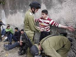 أحرار: الاحتلال يواصل اعتقال الطفل المريض خالد الشيخ منذ 40 يوما