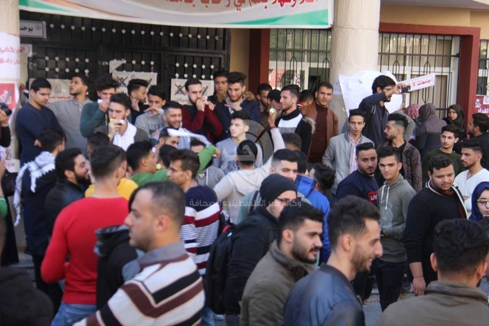 الشبيبة تدعو أولياء أمور طلبة جامعة القدس للانضمام لأبنائهم في الاعتصام