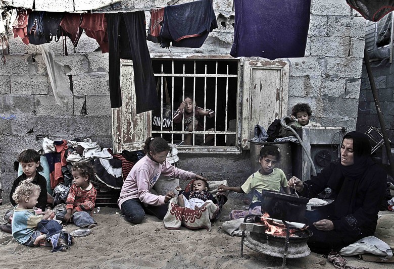 غزة دخلت مرحلة الانهيار الاقتصادي وأصبحت نموذجاً لأكبر سجن بالعالم