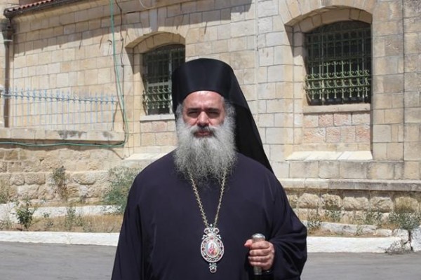 المطران عطاالله حنا : من حق الأسير القيق أن يعود إلى أسرته