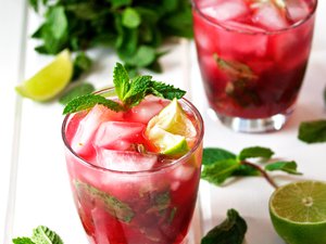 موجيتو البرتقال الأحمر