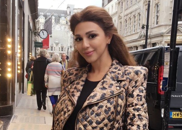 بالصور: ميريام فارس تحتفل بعيد الشكر في لندن وتتسوق لجنينها الجديد