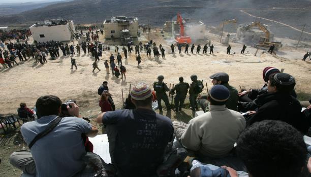 نتنياهو: سيتم نقل سكان "عمونا" إلى أراضي تبعد 100 متر عن مكان إقامتهم