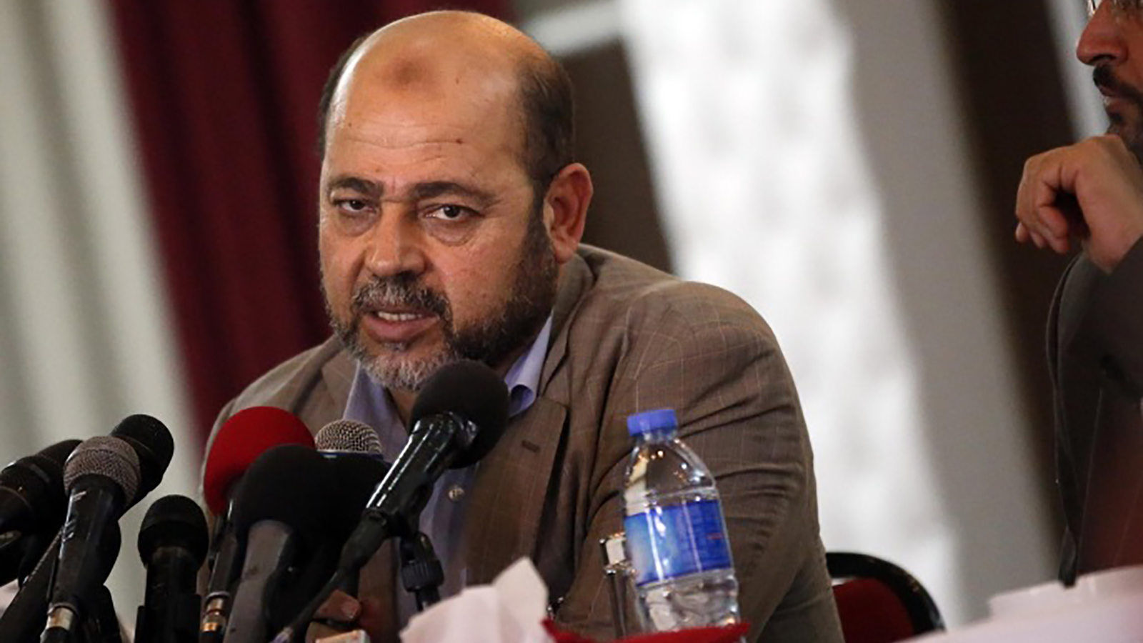 أبو مرزوق يرفض مرسوم تشكيل محكمة دستورية لسبعة اسباب