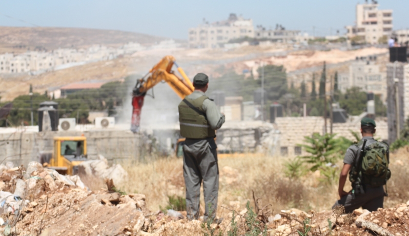 الاحتلال يهدم منزلاً قيد الإنشاء في شمال القدس المحتلة