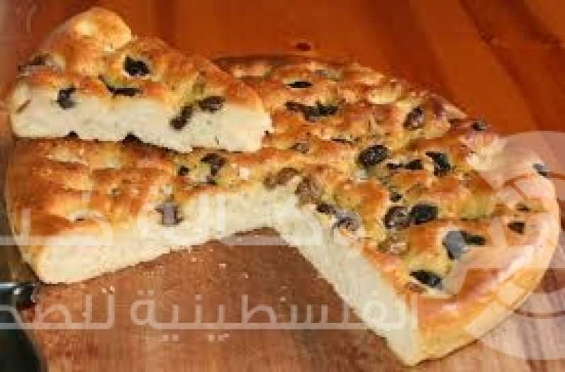 خبز الزيتون والأعشاب