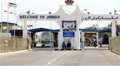 الأردن يمنع إصدار تصاريح العبور لأهالي قطاع غزة عبر جسر الملك حسين