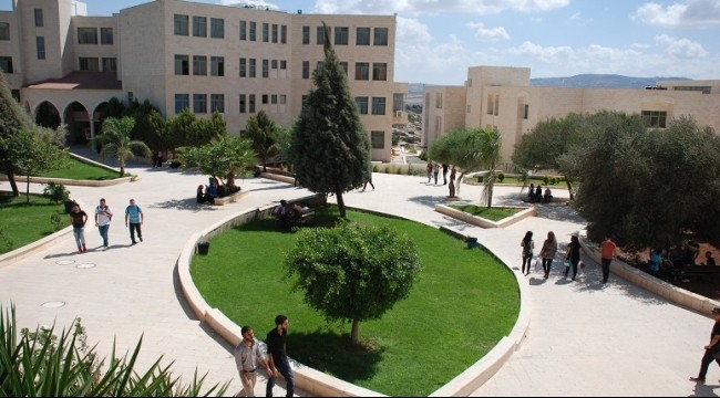 الجامعة الأمريكية بجنين تستنكر تعليق مجلس الطلبة للدوام