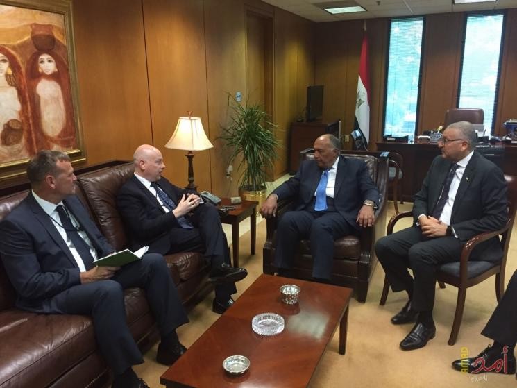 بهذه التغريدة...  غرينبلات يكتب عن الطائرات الورقية المُنطلقة من غزة