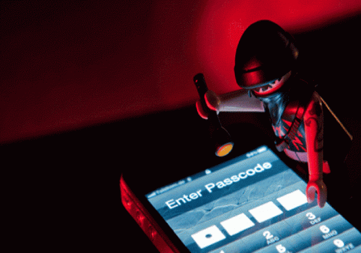 بالفيديو : هذا الكود السري يكشف لك اذا كان جوالك مراقب ؟