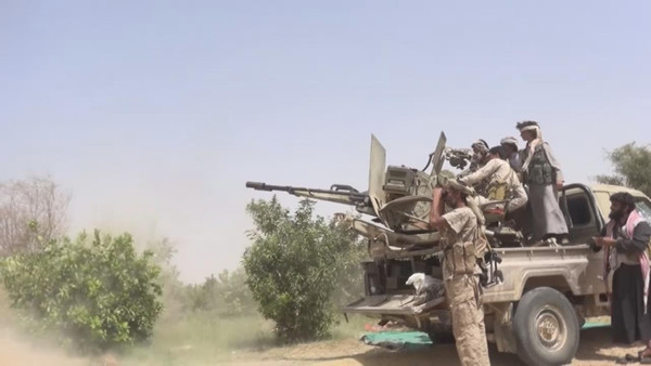 الجيش اليمني يفك الحصار عن تعز ويستعيد جبل هان الاستراتيجي