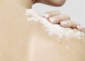 فوائد تقشير الجسم