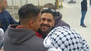 بالصور: الإفراج عن الأسير وليد غيث من الخليل